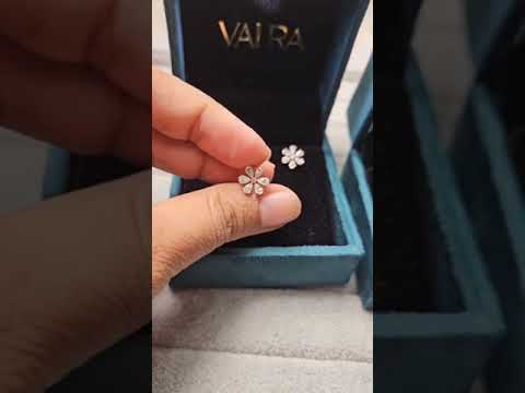 Aadhya Ear Ring Moissanite and Lab Diamond by Vai Ra