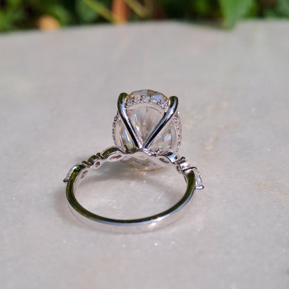 Oval Statement Moissanite Diamond Ring