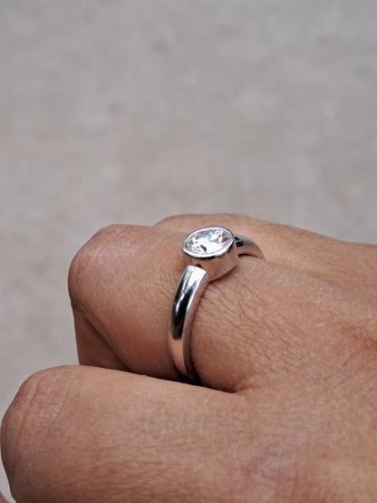 The Gretta Ring Moissanite diamond