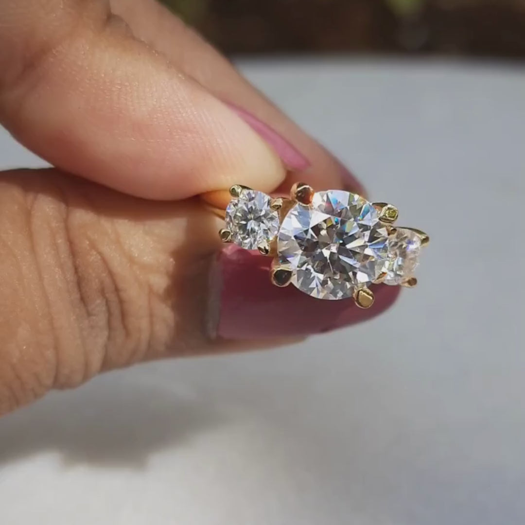 Neelam Gahana - This beautiful diamond ring will make sure... | Facebook